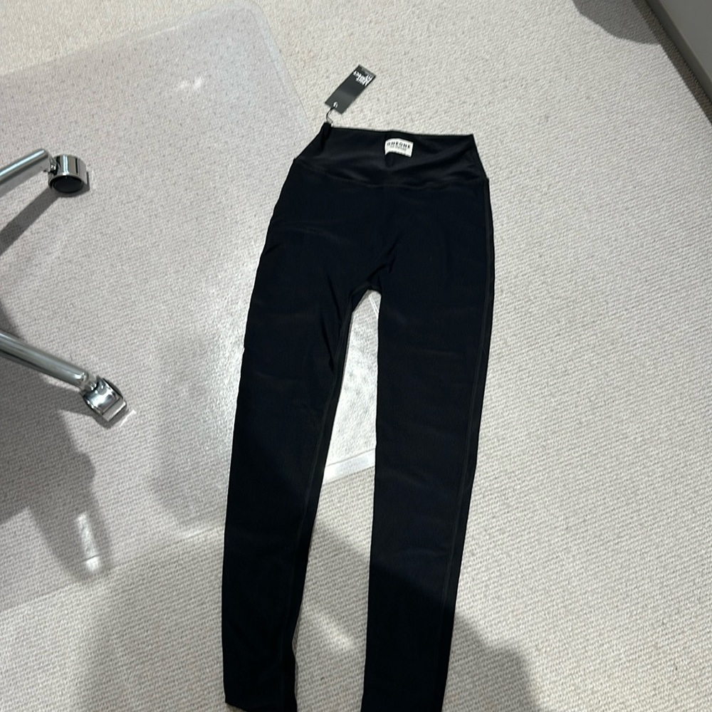 Brand new black one one leggings with tags